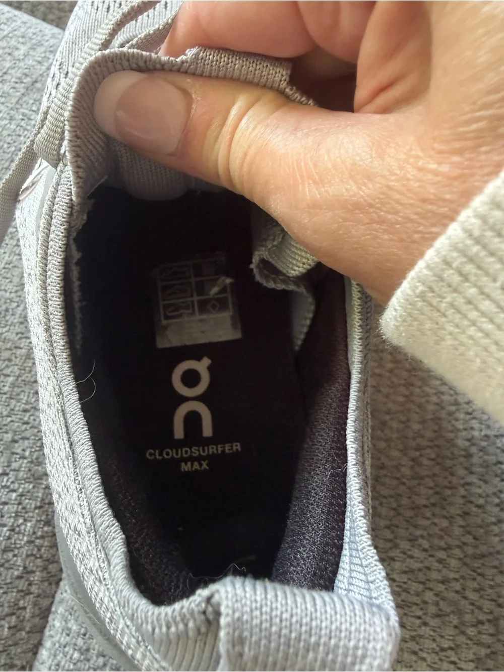 On Cloud Women's Athletic Shoes - Grey